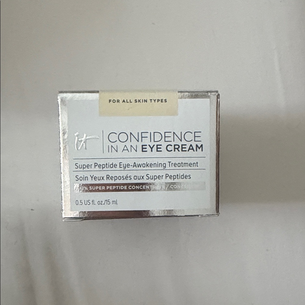 IT Cosmetics Confidence in an Eye Cream - Silver and White